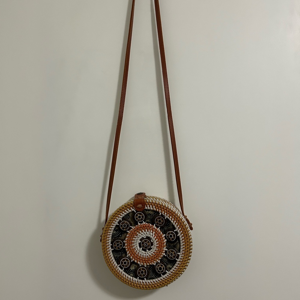 Round Rattan Crossbody Bag Woven Straw Bali Style Boho Summer Purse - Picture 1 of 6